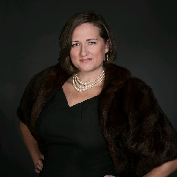 Meet your Posher, Stephanie - Picture 1 of 1